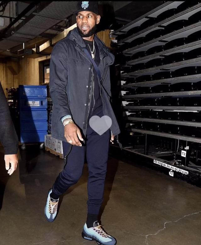 弗林蓬选交手过的最佳五人队：亚马尔、贝林、穆西亚拉在列（弗林蓬评交手过的最佳五人阵：亚马尔、贝林、穆西亚拉入选）