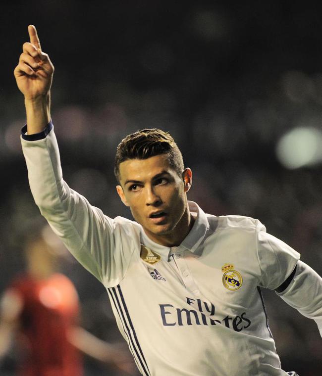 德罗西拿到执教热那亚首胜，目前带队成绩1胜2平保持不败（德罗西迎来执教热那亚首胜，开局1胜2平延续不败）