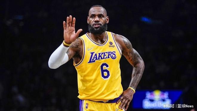 格罗索：萨索洛要无畏前行，我从里皮那里学到不要束缚球员（格罗索：萨索洛应勇往直前，我从里皮学到要放手让球员发挥）