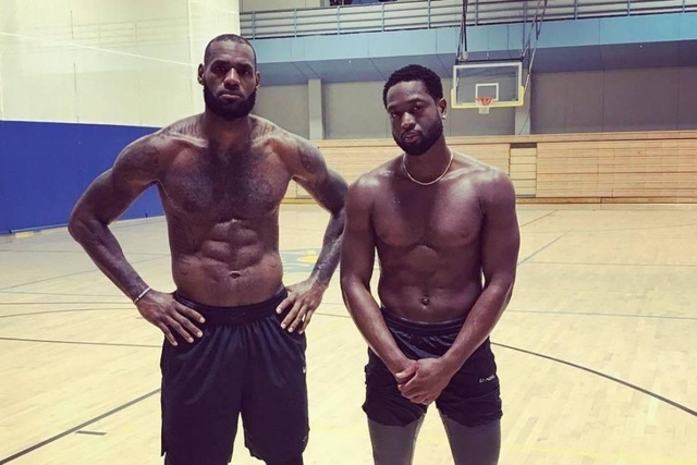 这是不是上海海港夺冠难度最大的一次？3分钟复盘夺冠之路（上海海港这一冠有多难？3分钟复盘登顶之路）