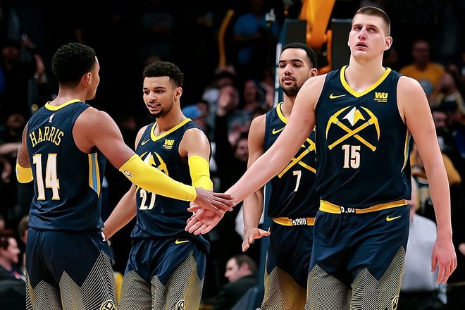 致敬蓝军传奇，库库雷利亚度假时身穿德罗巴球衣（库库雷利亚度假穿德罗巴战袍，向蓝军传奇致敬）