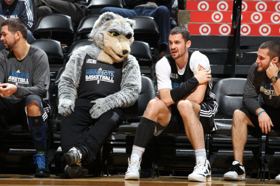 德转评年度最佳前锋：登贝莱、哈兰德、凯恩、姆巴佩入围（德转年度最佳前锋候选揭晓：登贝莱、哈兰德、凯恩、姆巴佩上榜）