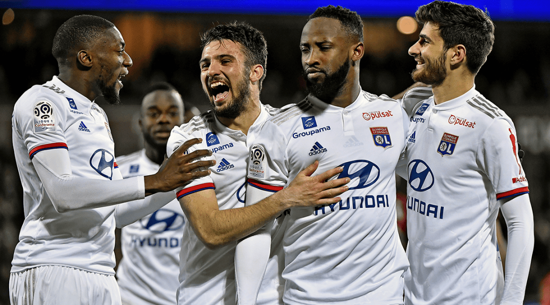 3场3球，成都B队艾孜买提当选中乙10月最佳球员／最佳青年球员（三场三球！成都B队艾孜买提包揽中乙10月最佳球员与最佳青年球员）