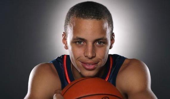 艾维谈复出：感恩回来打球，休息太久花了点时间才适应过来（艾维谈复出：感谢重返赛场，久休之后花了点时间适应）