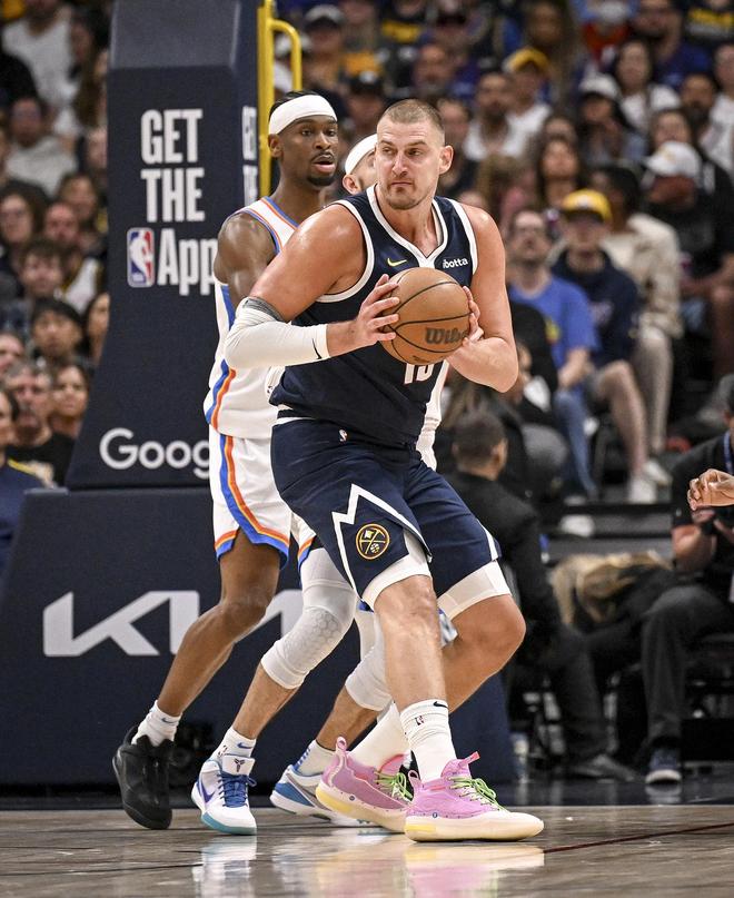 不只“空降”齐达内，腾讯还在“传奇现场”带来了新惊喜（齐达内空降只是开始，腾讯在“传奇现场”惊喜加码）